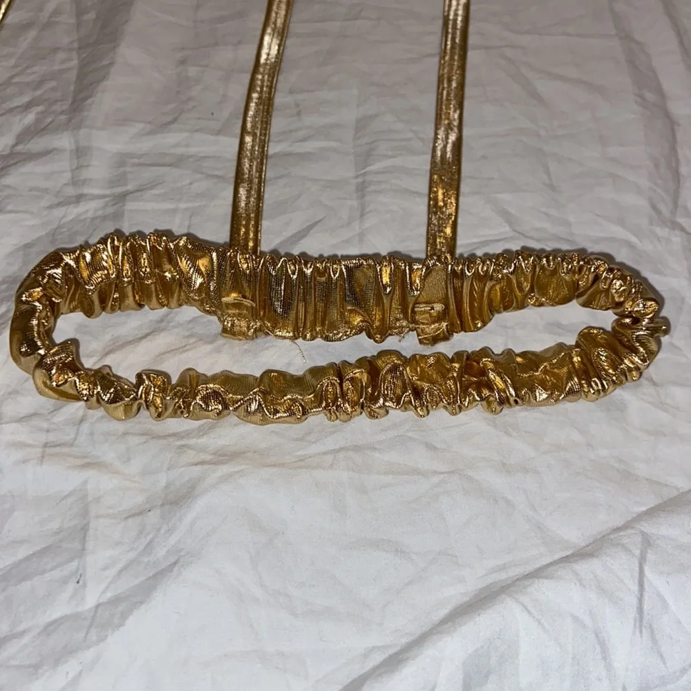 Spirit Halloween shiny gold metallic Halloween leg wraps. One size. Like new - Picture 11 of 13